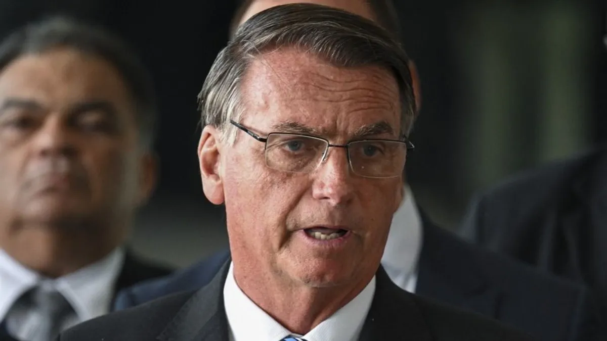 Kórházba szállították Jair Bolsonaro volt brazil elnököt