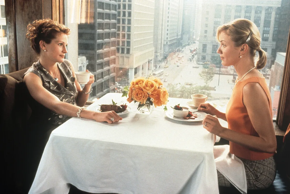 KPA51121.jpg
MY BEST FRIENDS WEDDING / Die Hochzeit meines besten Freundes
USA 1997 / P. J. Hogan
Szene mit JULIA ROBERTS (Julianne 'Jules' Potter) und CAMERON DIAZ (Kimmy Wallace). 40488
||rights=ED