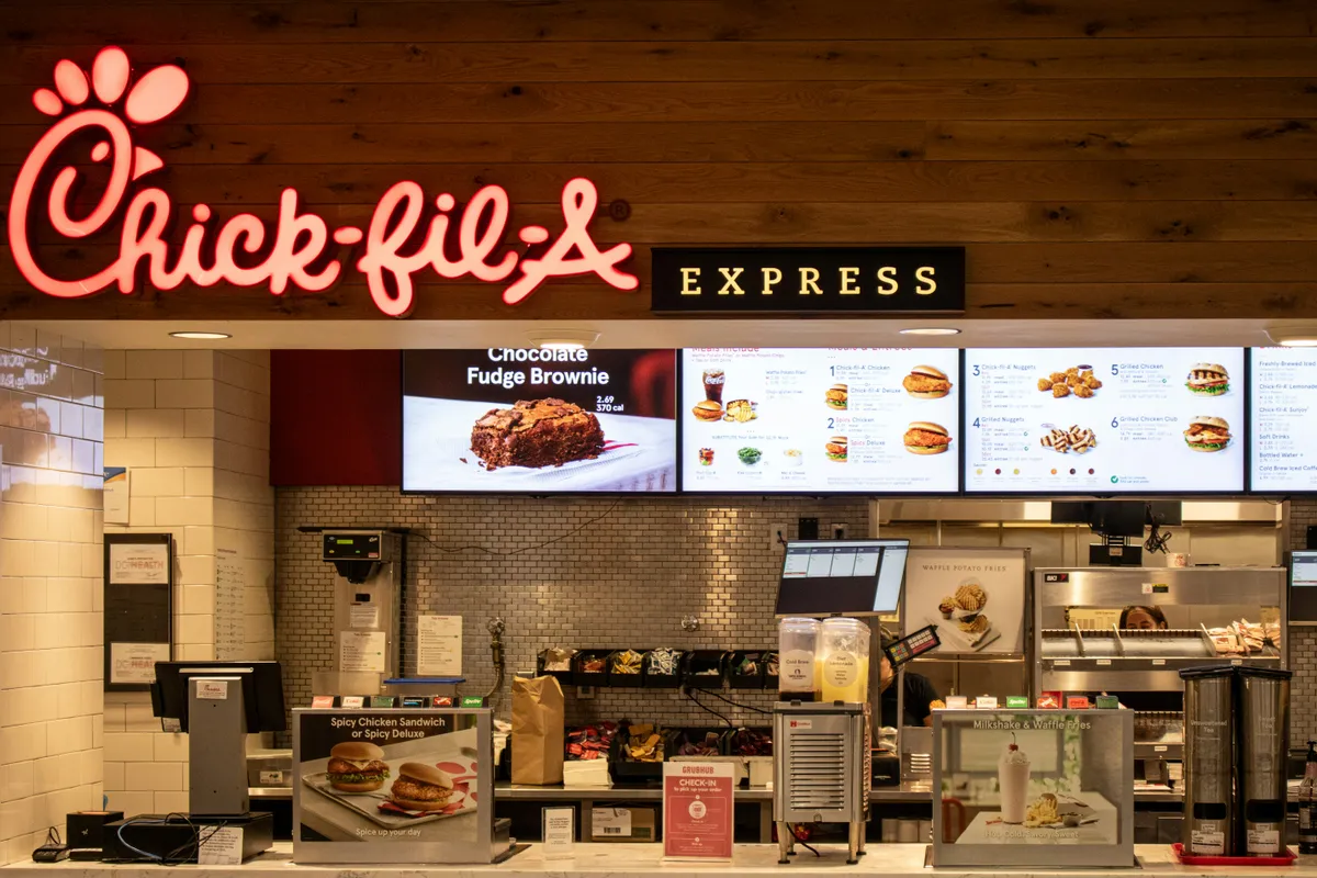 A floridai Chick-fil-A Express étterem, ahová az 5 éves William egyedül sétált el reggelizni – a gyorsétterem dolgozói értesítették a rendőrséget, miután észrevették a kisfiút