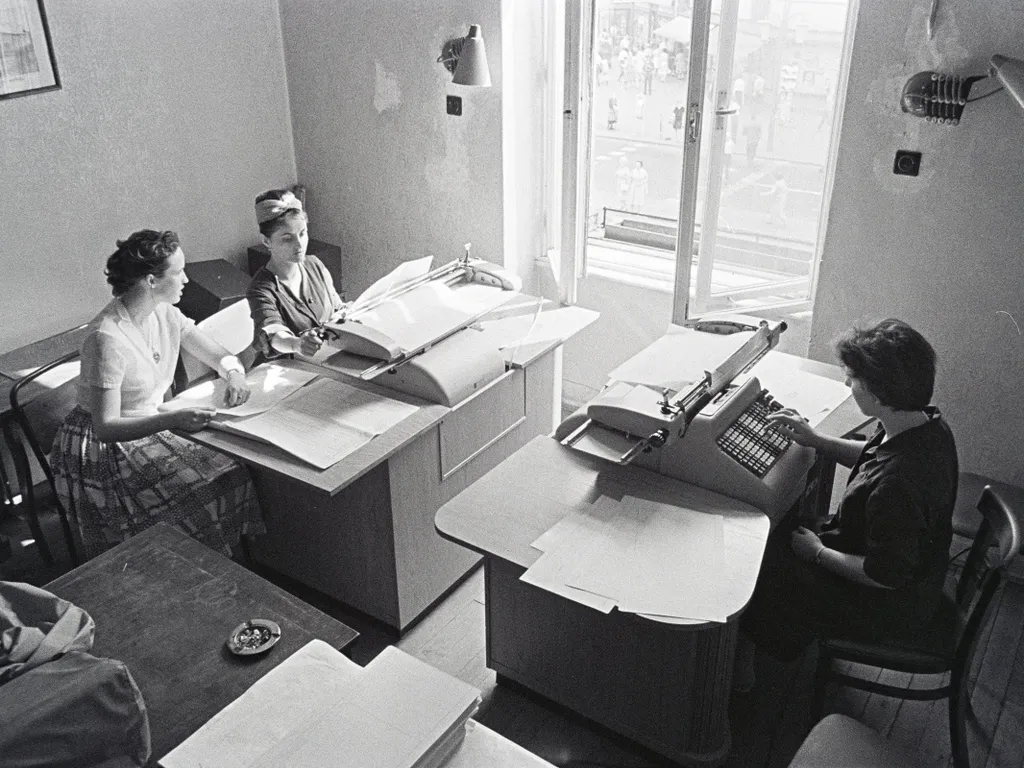 iroda, retro, irodaretro, összeállítás, galéria, 2025