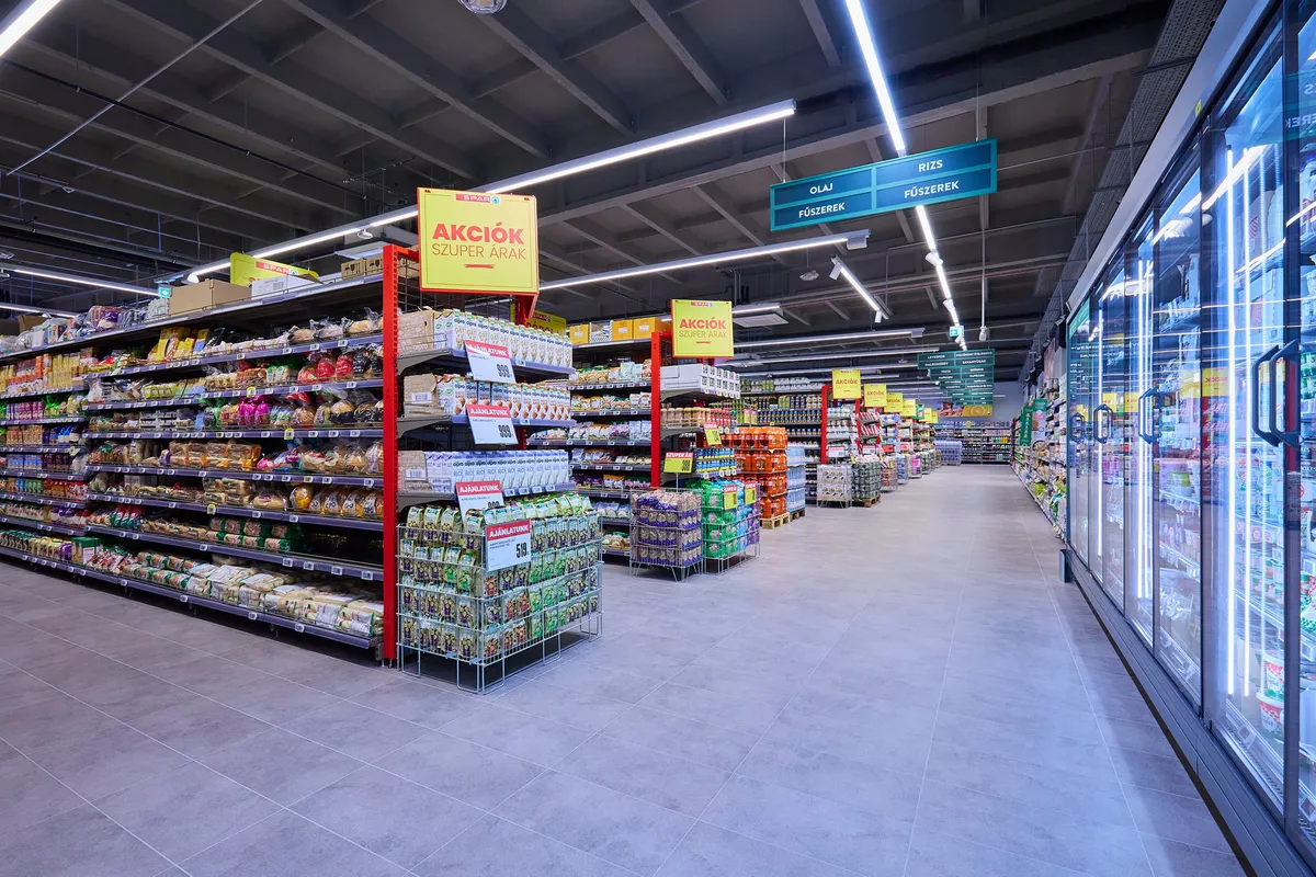 A SPAR már jóval az ünnep előtt feltölti készleteit, hiszen a kereslet ilyenkor ugrásszerűen megnő.