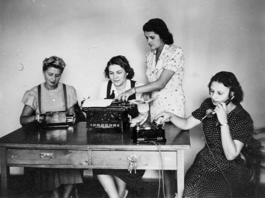 iroda, retro, irodaretro, összeállítás, galéria, 2025