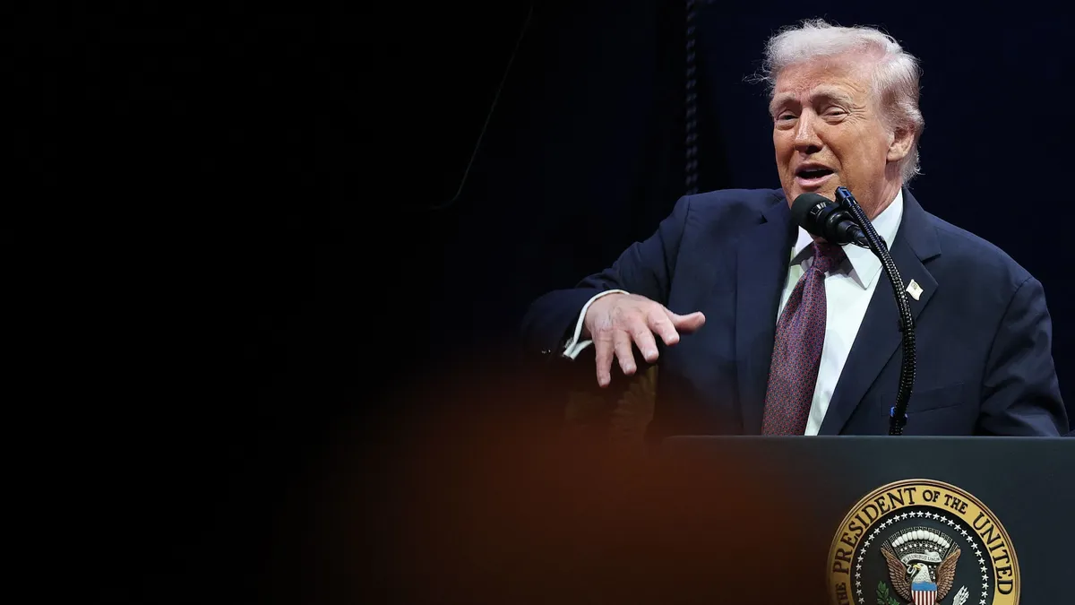 Donald Trump gépe kényszerleszállást hajtott végre, WASHINGTON, DC - SEPTEMBER 08: U.S. President Donald Trump speaks at the Museum of the Bible September 8, 2025 in Washington, DC. Trump addressed the White House Religious Liberties Commission during the event. Win McNamee/Getty Images/AFP (Photo by WIN MCNAMEE / GETTY IMAGES NORTH AMERICA / Getty Images via AFP)