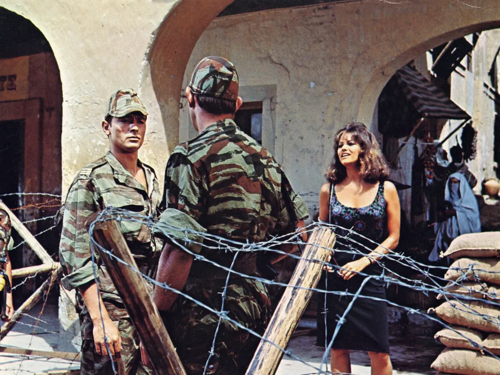 ClaudiaCardinalelegjobbfilmjei, Claudia Cardinale legjobb filmjei,  Claudia Cardinale,  ClaudiaCardinale, színésznő, film, mozi,   Les centurions
Lost Command
1966
Real  Mark Robson
Alain Delon
Claudia Cardinale.
Collection Christophel © Red Lion (Photo b
