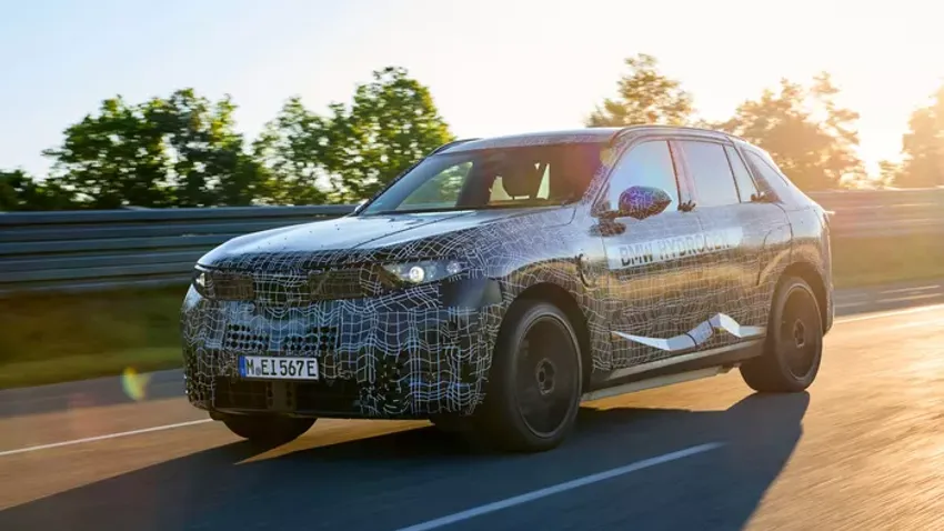 2028 BMW iX5 Hydrogen álcázott prototípus | origo.hu