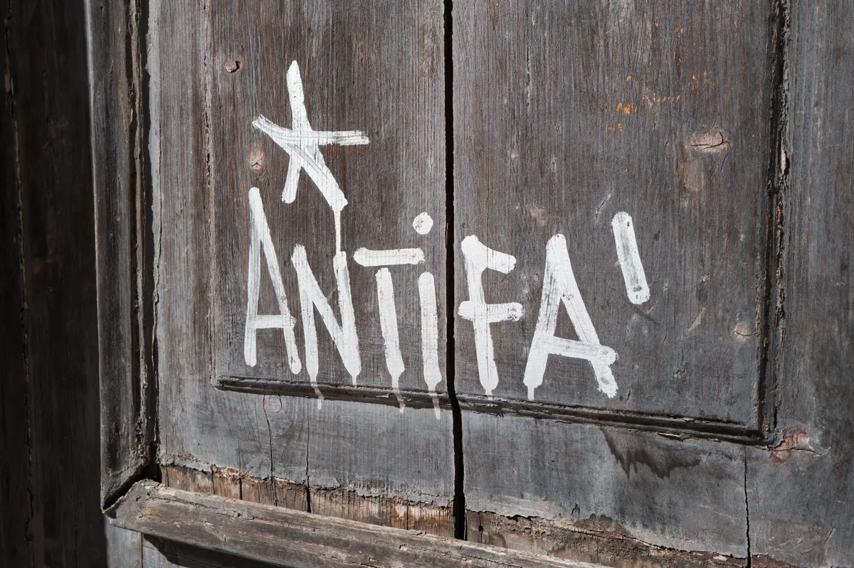 Antifa provokáció Budapesten – felvétel is készült az esetről