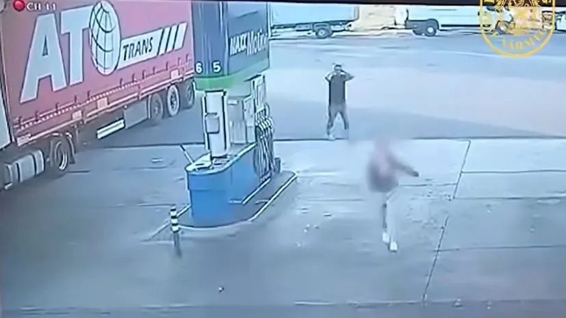 Nem fogja elhinni, hol állt meg egy autós egy magyar benzinkúton