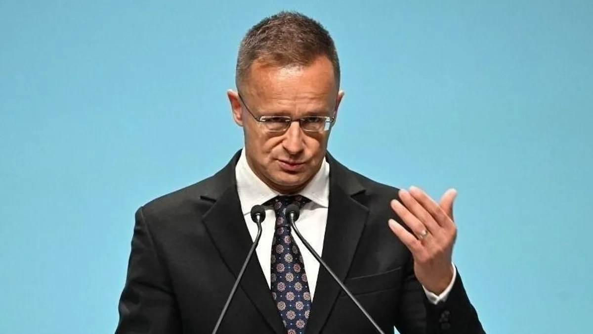 Szijjártó Péter válaszolt Tusk vérlázító kijelentésére