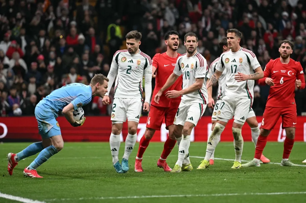 Dibusz Dénes sérülés miatt nem játszhat az örmények és a portugálok ellen sem