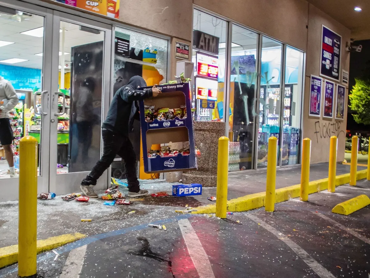 Drogos férfi balhézott a szolnoki benzinkúton