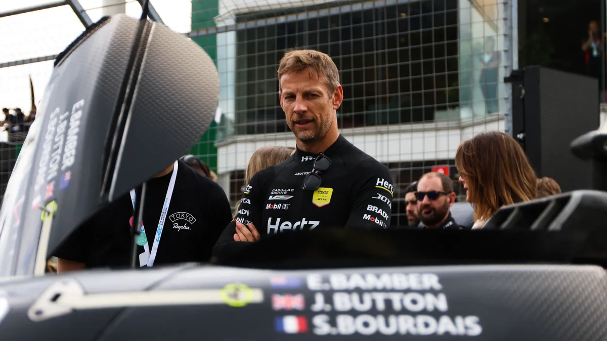 Jenson Button az utolsó profi versenyére készül