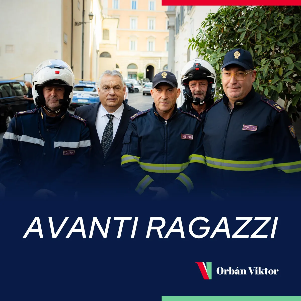 Orbán Viktor olasz rendőrökkel