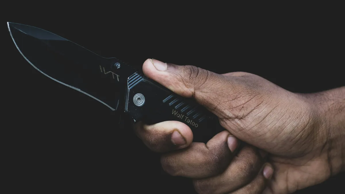 Késsel felfegyverzett férfi mászott be az óvoda udvarára, a TEK kommandósai mindenkit biztonságba helyeztek