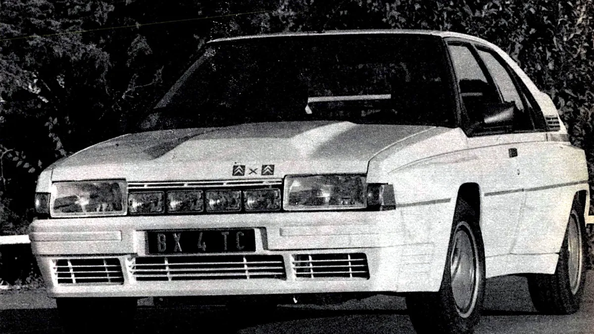Azonnal felismerhető a BX-család csúcsmodellje a négy kiegészítő fényszóróról. A leglátványosabb raliautók közé tartozott
Fotó: Autó-Motor