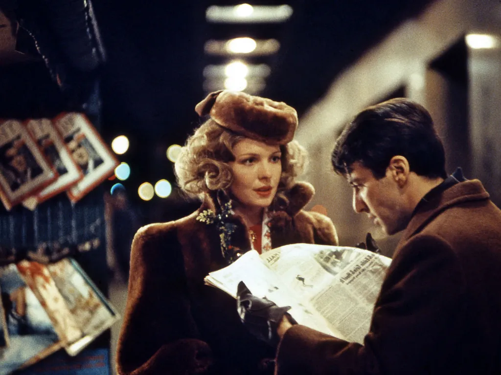 DianeKeatonéleteképekben, DianeKeaton, Diane Keaton, színésznő,   Le parrain
The godfather
1972
Real  Francis Ford Coppola
Al Pacino
Diane Keaton.
Collection Christophel © Alfran Productions (Photo by Alfran Productions / Collection ChristopheL via AFP)