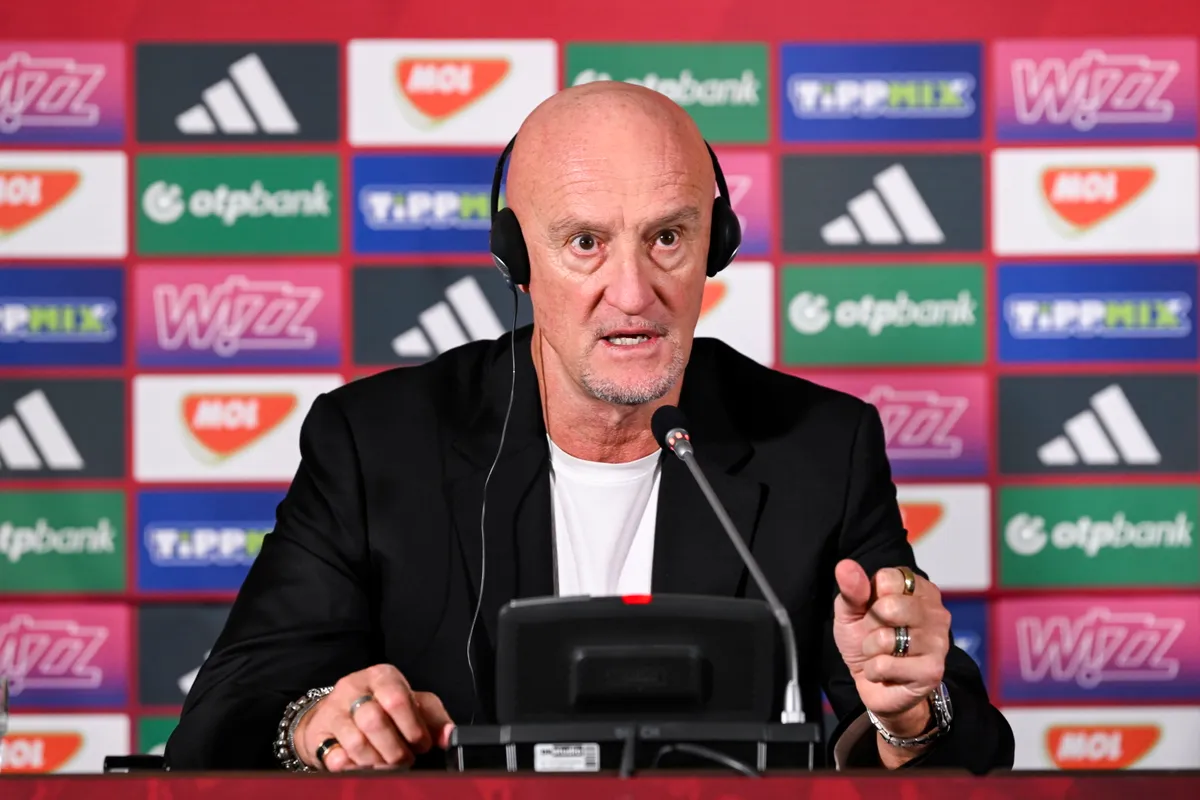 Telki, 2025. szeptember 30.
Marco Rossi szövetségi kapitány az októberben sorra kerülő, örmények és portugálok elleni világbajnoki selejtezőkre készülő magyar labdarúgó-válogatott keretének kihirdetésén a telki edzőközpontban 2025. szeptember 30-án.
MTI/Purger Tamás