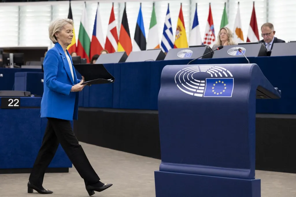 Két bizalmatlansági szavazással néz szembe Ursula von der Leyen az Európai Parlamentben