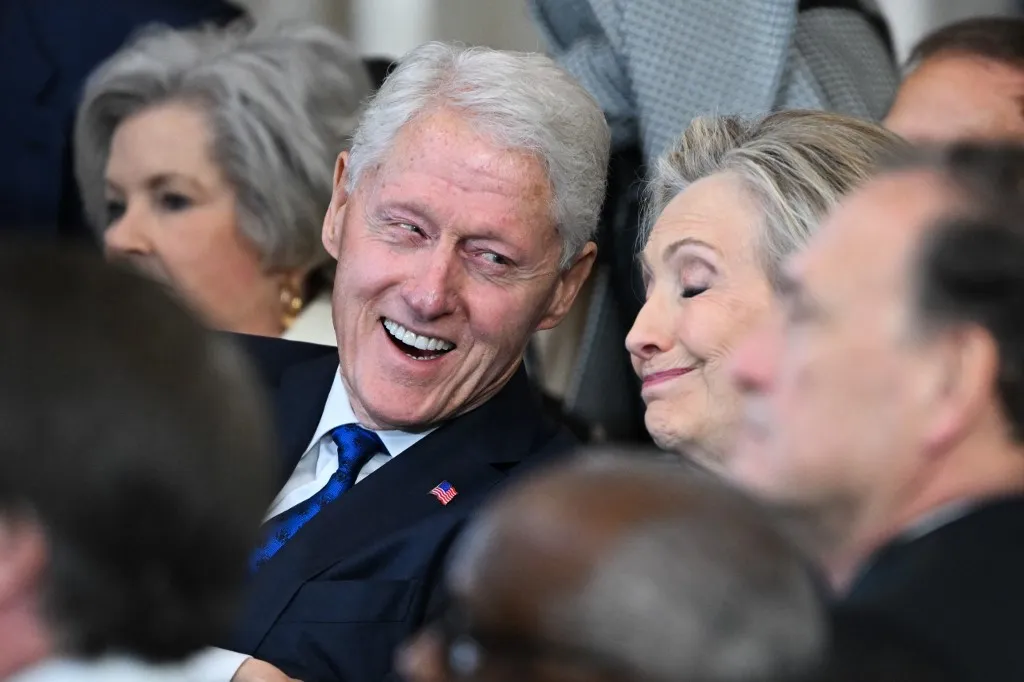 Már a Clinton házaspár is Trump eredményit dícsérte