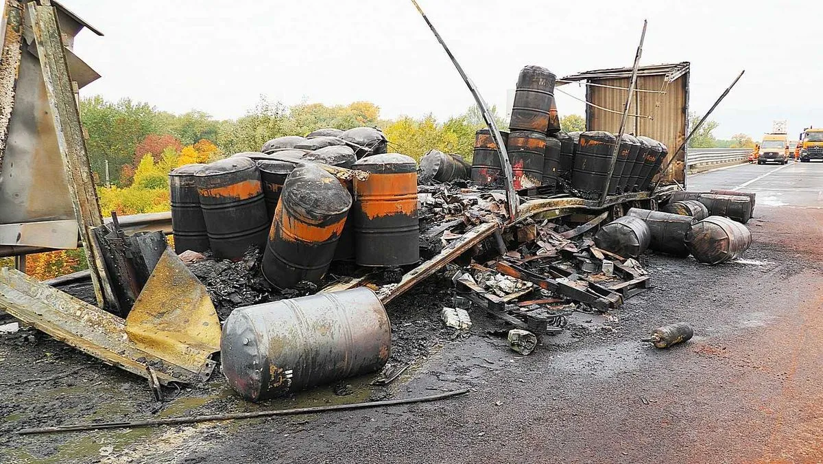 A baleset helyszínére több tűzoltóegység is kiérkezett