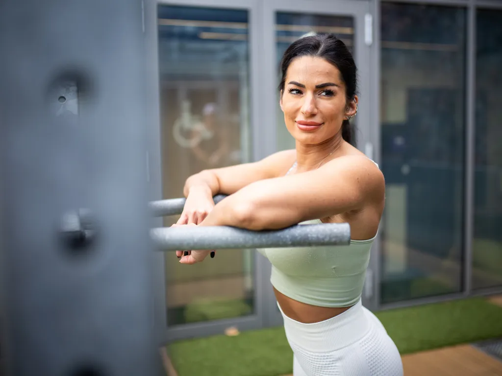 Nagy Bettina magyar IFBB bikini fitness versenyző, NagyBettina, forgatás, werk, 2025.10.07.