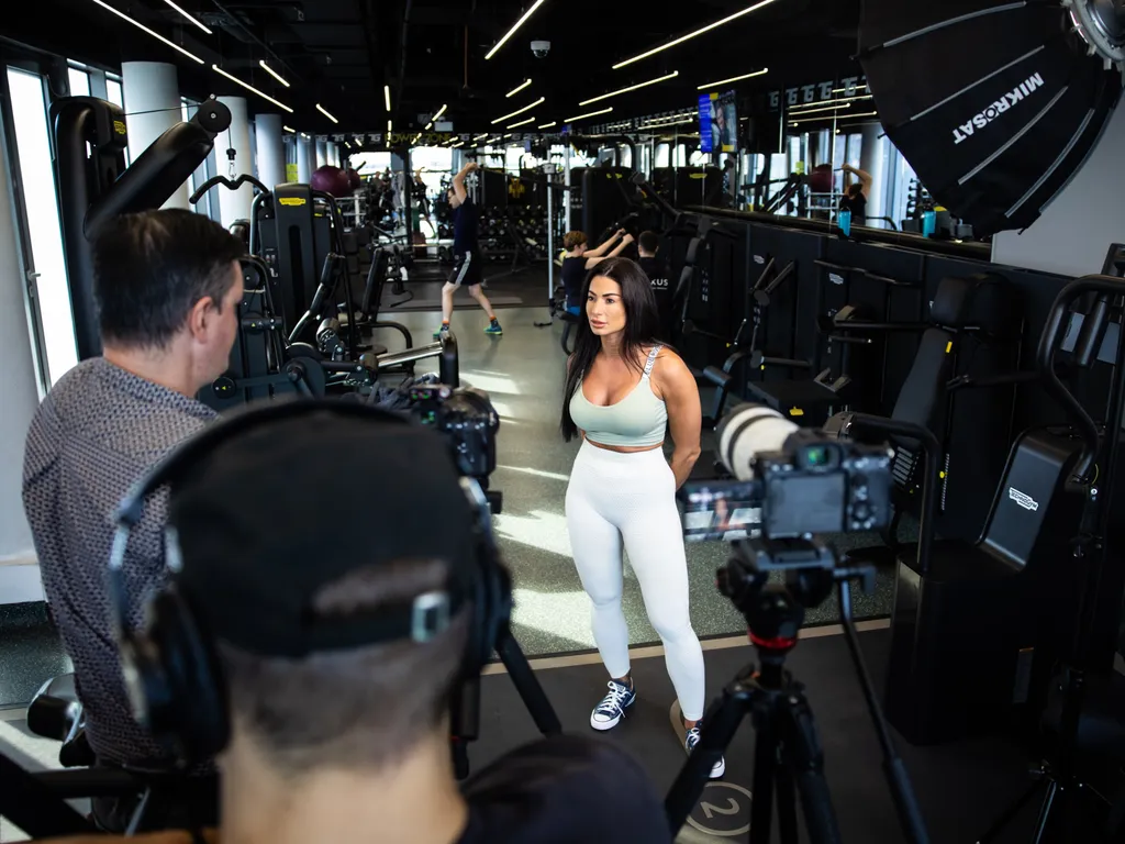 Nagy Bettina magyar IFBB bikini fitness versenyző, NagyBettina, forgatás, werk, 2025.10.07.