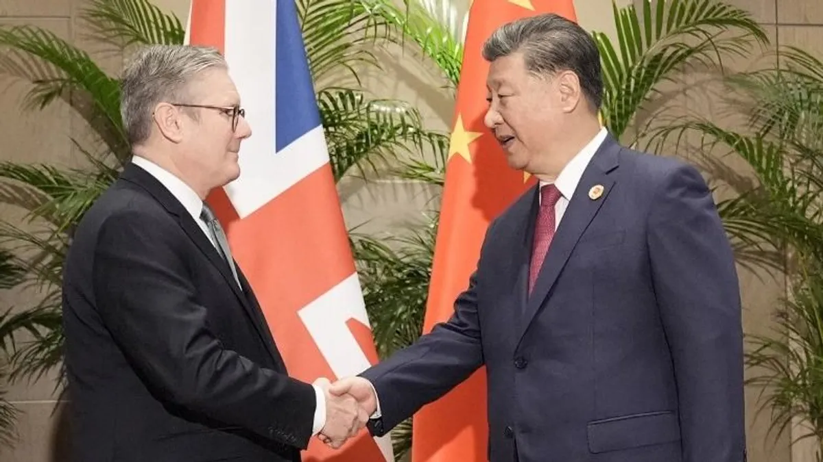 A brit titkosszolgálat robbantotta a bombát: mit tervez Peking Londonban?