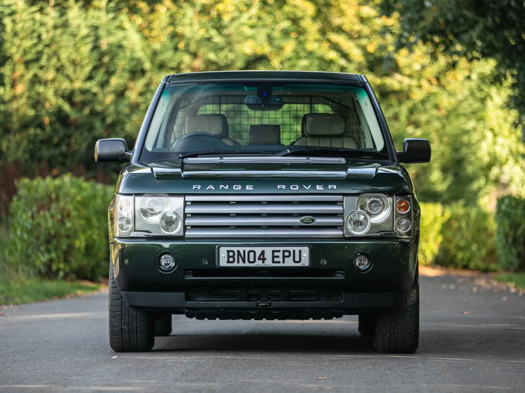 Királyi terepjáró kalapács alatt: II. Erzsébet autója új gazdát keres, Range Rover RangeRover, galéria, 2025