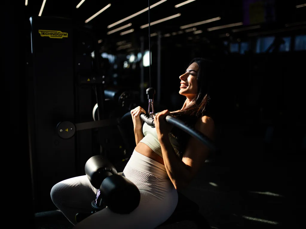 Nagy Bettina magyar IFBB bikini fitness versenyző, NagyBettina, forgatás, werk, 2025.10.07.