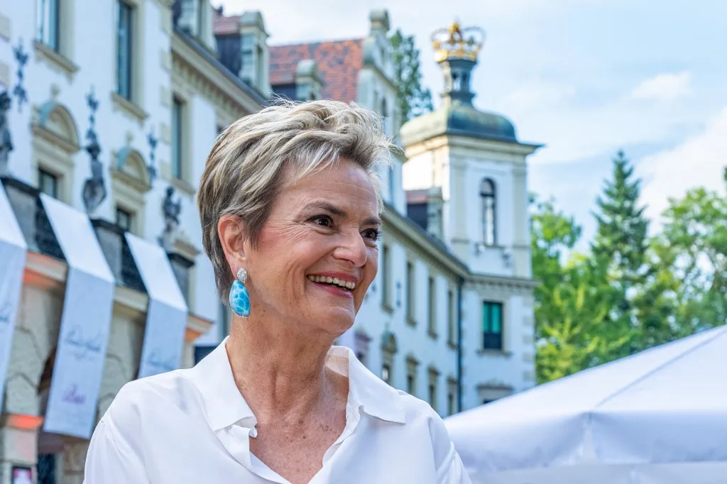 Az Antifa beismerte, hogy ők gyújtották fel a Thurn und Taxis hercegi család vadászkastélyát, bosszúból egy társul elítélése és Gloria hercegné konzervatív meggyőződése miatt