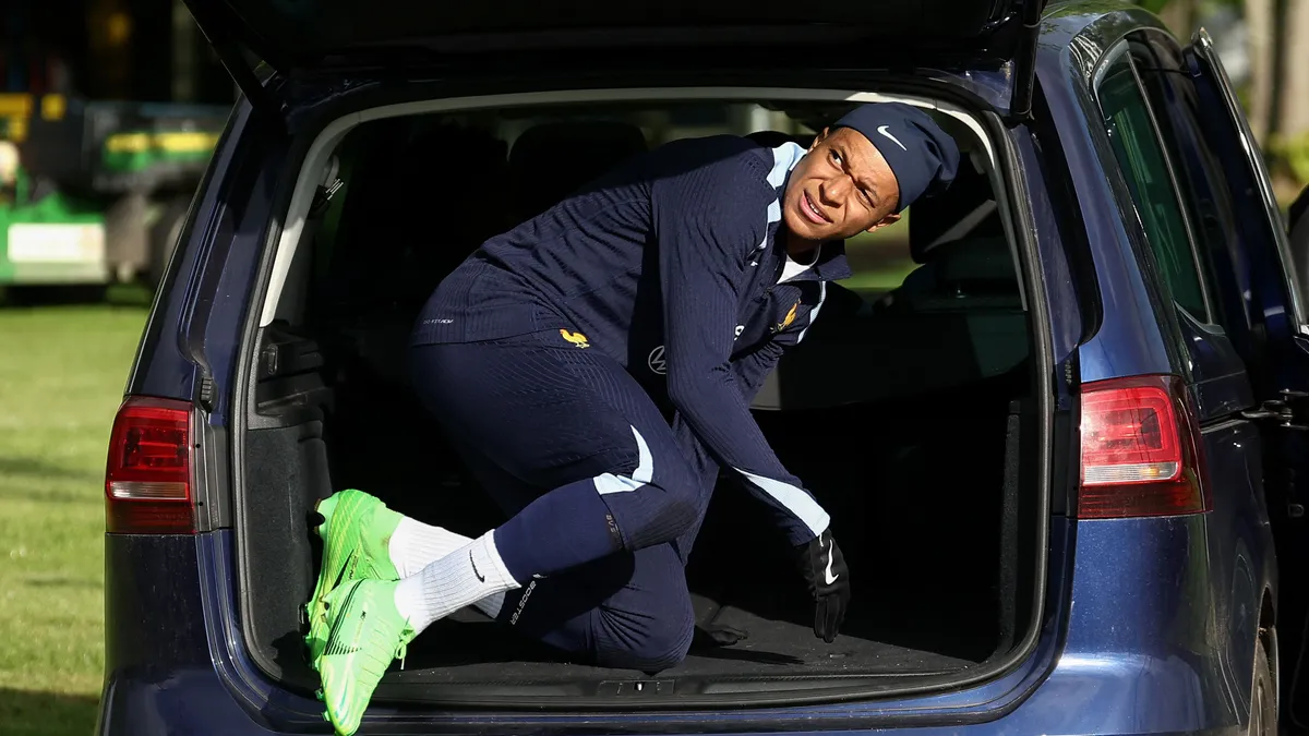 Kylian Mbappé a volán mögé nem ülhet