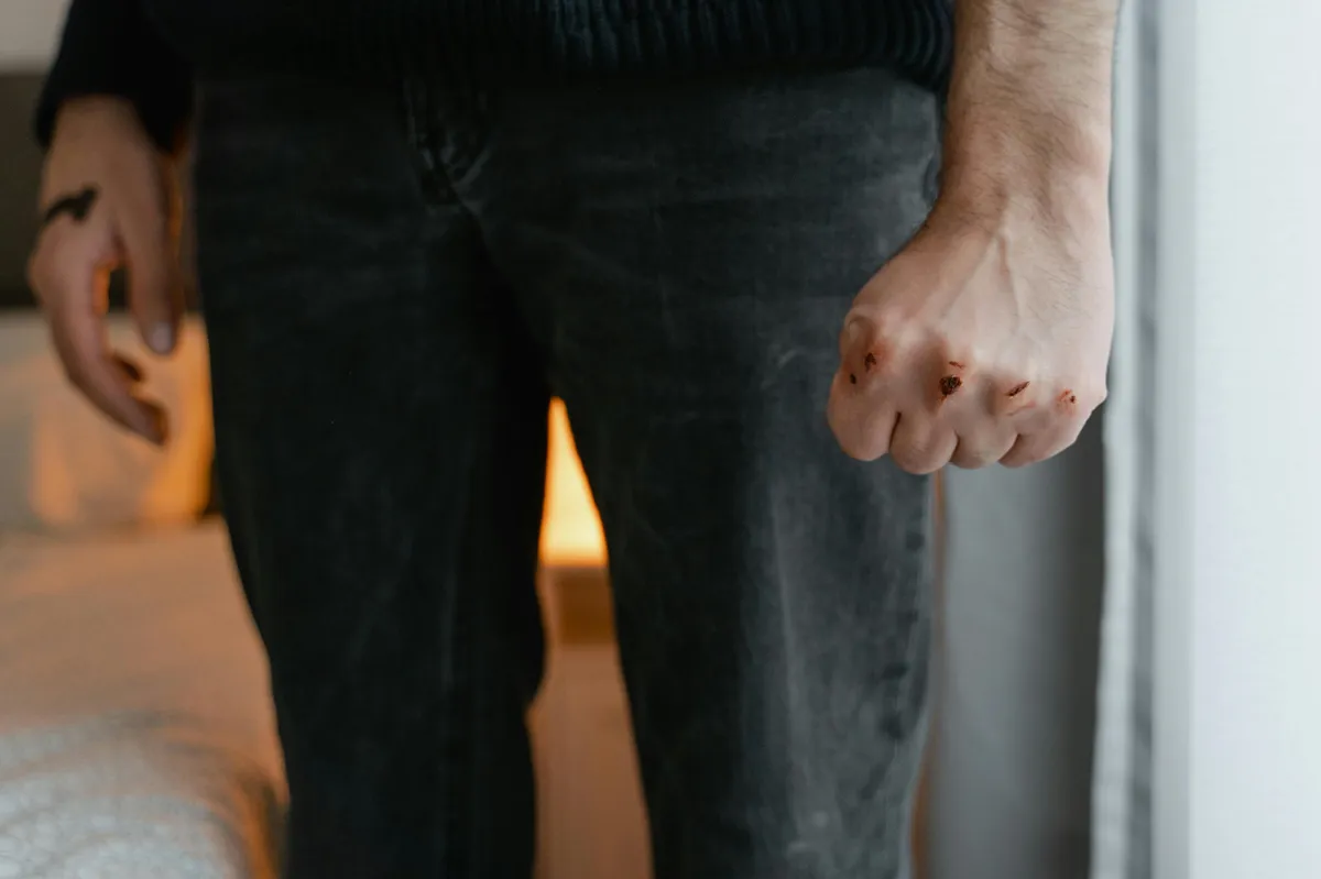 Postást vert meg egy gyöngyösi cégvezető