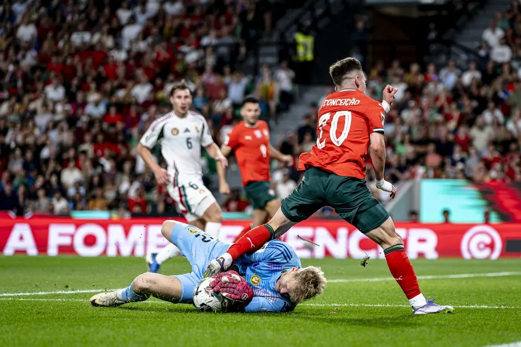 Tóth Balázs, a magyar válogatott kapusa nagyszerű teljesítményt nyújtott a Portugália elleni világbajnoki selejtezőn