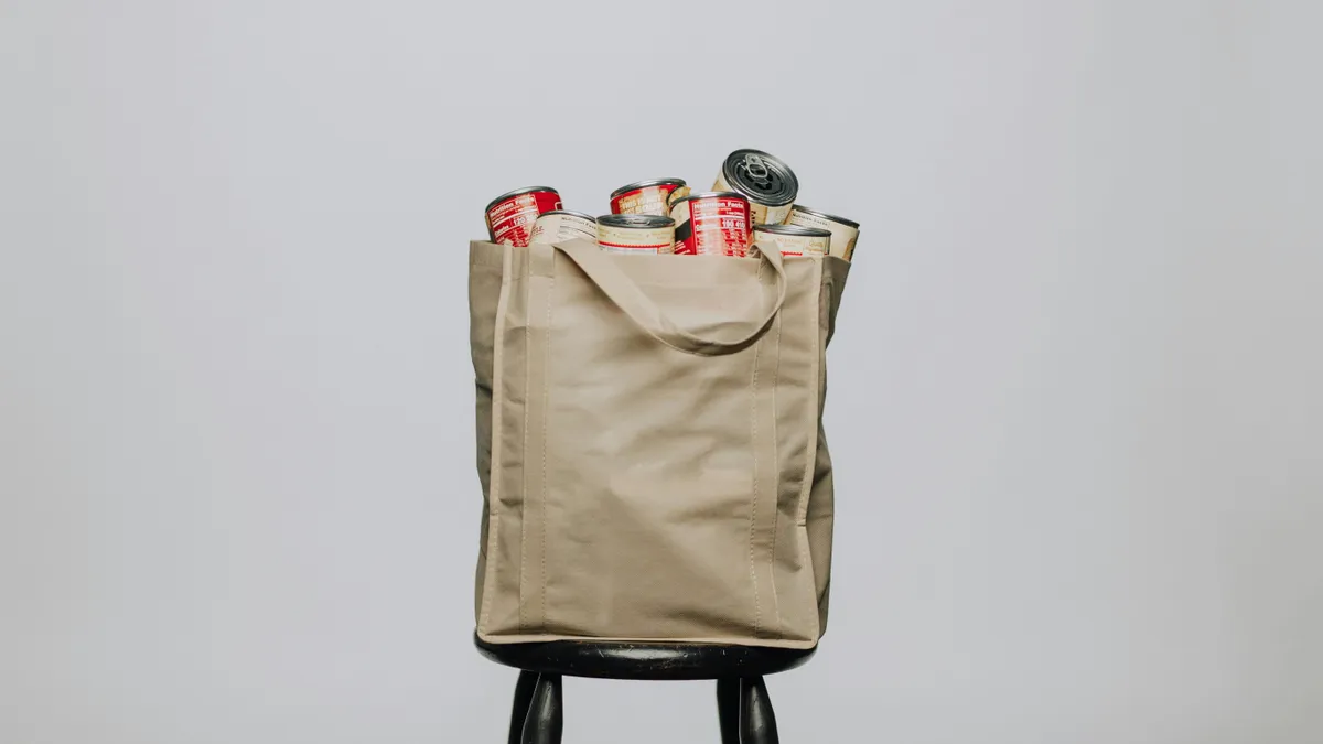 Ezek a konzerv ételek titokban szuperegészségesek – és fillérekbe kerülnek!