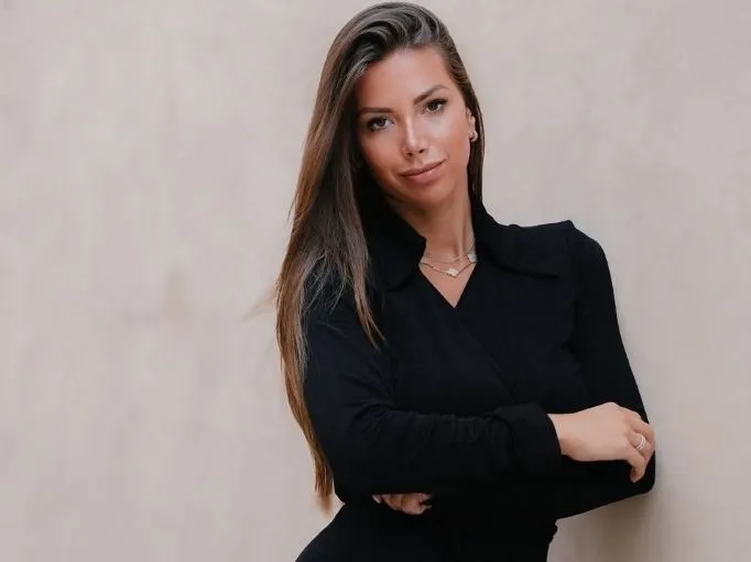 Laura Villars demokráciaellenesség miatt ment neki az FIA-nak