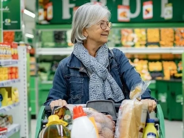 fizetés utalvánnyal, vásárlás, vásárló, nyugdíjas utalvány, nyugdíjasutalvány