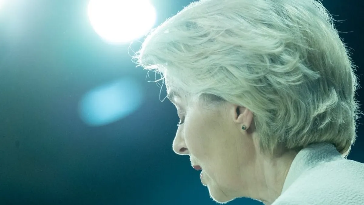 Ma megbukhat Ursula von der Leyen! De pontosan mi kell ehhez?
