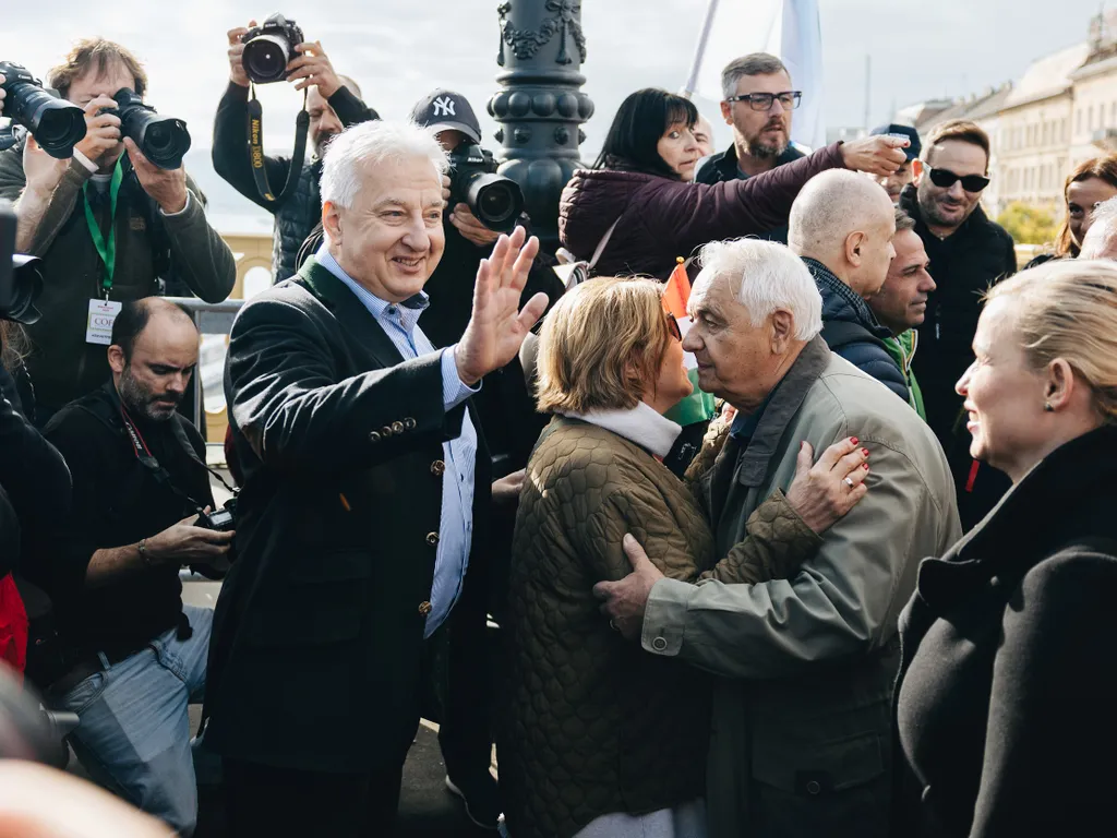 békemenet2025, békemenet, felvonulás, Civil Összefogás Fórum, CÖF, BékemenetCÖF, Fidesz, Orbán Viktor, OrbánViktor, 2025