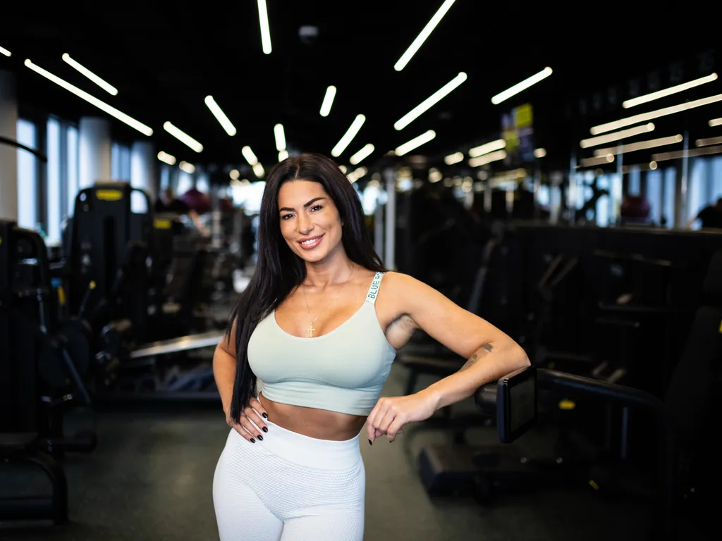 Nagy Bettina magyar IFBB bikini fitness versenyző, NagyBettina, forgatás, werk, 2025.10.07.