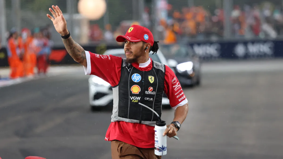 Lewis Hamilton érzelmes üzenetet küldött a rajongóinak