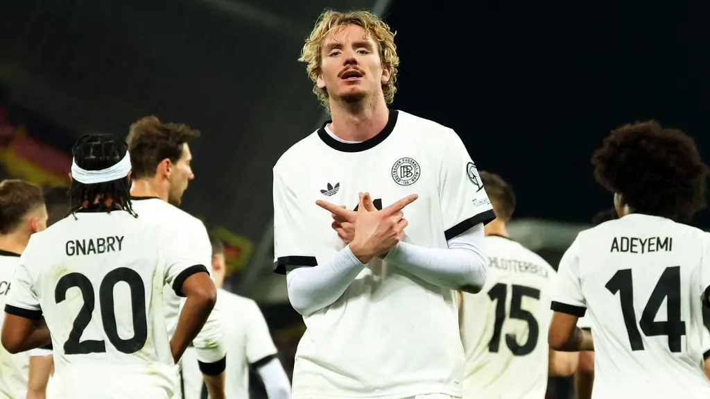 13 October 2025, Great Britain, Belfast: Soccer: World Cup Qualification Europe, Northern Ireland - Germany, Group Phase, Group A, Matchday 4, Windsor Park, Nick Woltemade (Germany) celebrates his goal for 0:1. Photo: Christian Charisius/dpa (Photo by CHRISTIAN CHARISIUS / dpa Picture-Alliance via AFP)