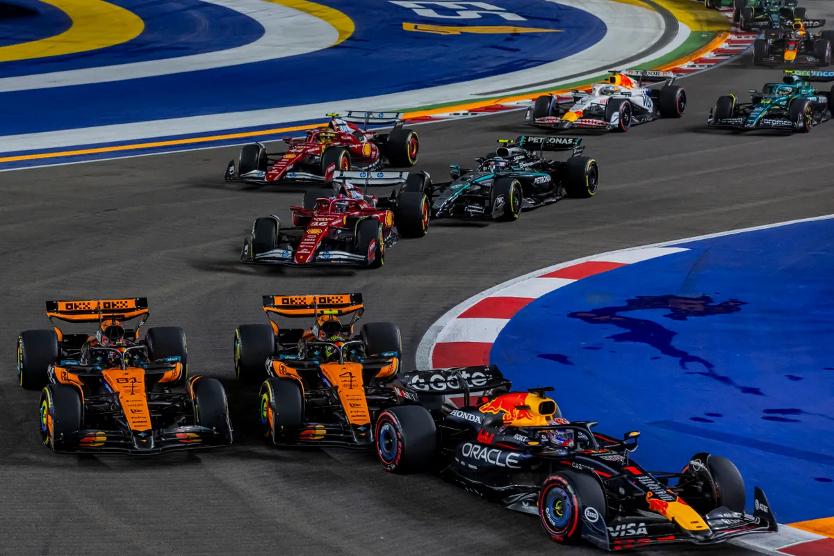 Verstappen a második lett a hétvégén Szingapúrban