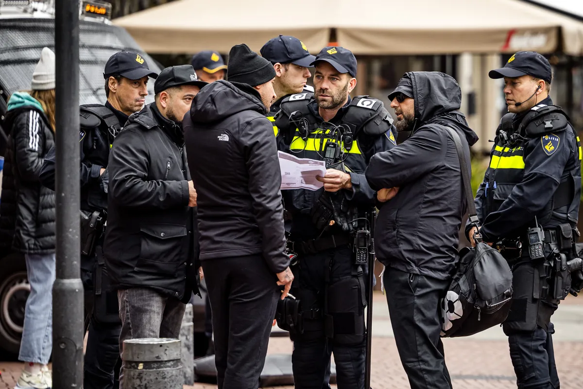 Senkit nem hagytak ki a letartóztatási hullámból a holland rendőrök