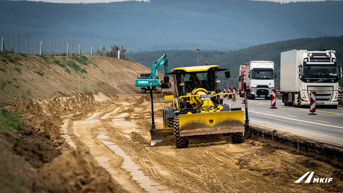 M1-es autópálya, fejlesztés