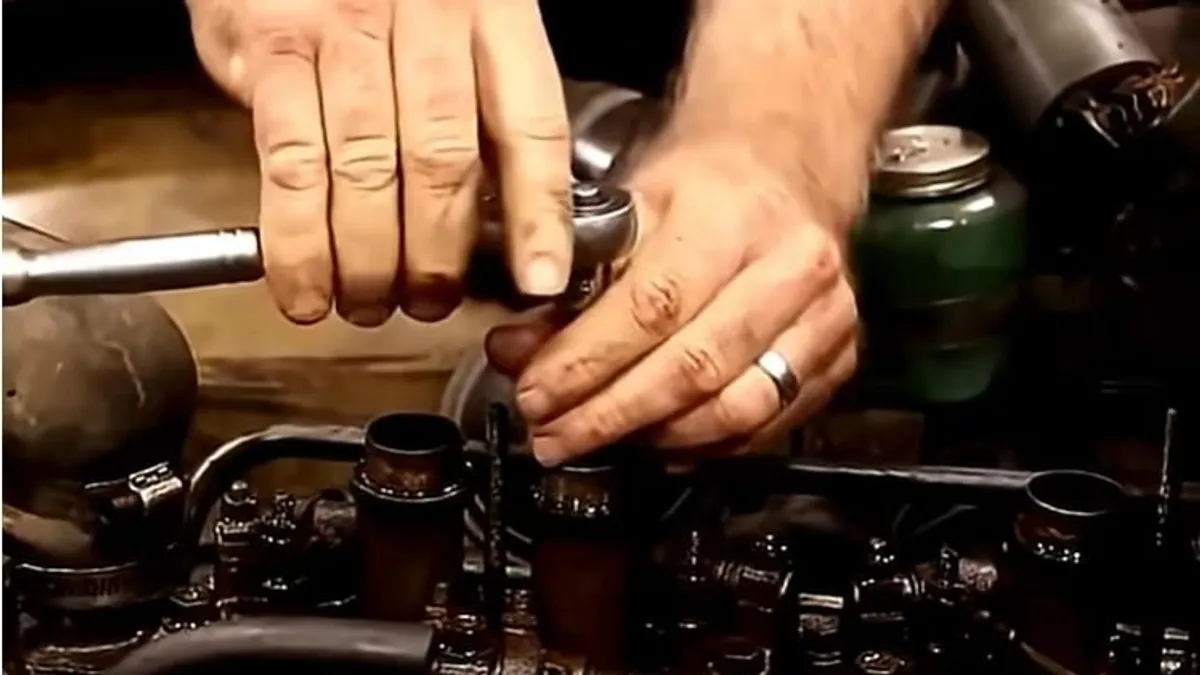 A sírból hozták vissza az ikonikus autót - ezt a videót látnia kell!