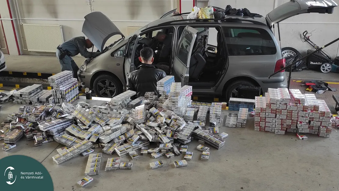 Hirmagazin.eu,NAV,cigaretta,csempészet,fagyasztott,hús,leleplezés,ellenőrzés,vám,pénzügyőr,hatóság,fogás,razzia,illegális,kereskedelem,bűnügy,vizsgálat,szállítmány,rejtek,lebukás,jogsértés,határ,csapat,akció,intézkedés,felderítés,bűncselekmény,dokumentálás,lefoglalás,bizonyíték,közlemény,eset,csatorna,eljárás,szabályszegés,nyomozás,eredmény,vámvizsgálat,adóhatóság,bűnhálózat,figyelem,sajtó,raktár,jármű,szállítás,kontroll,fedezet,titok,megdöbbenés,főhírek,a NAV hírei,friss,navos szakemberek,pénzügyőrök,vámos hírek,hatósági hírek,beszámoló,közérdekű,államigazgatási eljárás,navos ellenőrzés,navos segítségnyújtás,navos levelek,határidők,tájékoztatás,navosaink,pénzügyi nyomozók,Nemzeti Adó- és Vámhivatal,eredmények,veszély,életveszély,haza,hazaszeretet,mindennapos áldozatvállalás,köszönet,műveletek,bűnüldöző szervek,hatékony együttműködés,elkötelezettség,bűnözés ellen,szervezett bűnözés ellen,pénzügyi biztonság,pénzügyi biztonság növelése,szabálytalanságok,büntetés,átláthatóság,bűnmegelőzés,együttműködés,vámhatóság,gazdasági bűnözés,pénzmosás,adócsalás,költségvetési csalás,áfacsalás,feketegazdaság,pénzügyi visszaélés,vámellenőrzés,adóellenőrzés,jövedéki ellenőrzés,határvédelem,gazdasági védelem,bevallás,adóbevallás,adózási szabályok,elektronikus ügyintézés,e-adó,online számla,digitális ellenőrzés,adatvédelem,ügyfélszolgálat,tájékoztató kampány,gazdasági stabilitás,adófegyelem,bevételbiztosítás,költségvetési bevétel,adóvisszatérítés,vámeljárás,nemzetközi együttműködés,közösségi adózás,gazdasági ellenőrzés,statisztikai adatok,ellenőrzési akció,határ menti ellenőrzés,bűnfelderítés,okmányellenőrzés,áruforgalom,szállítmányellenőrzés,jövedéki termék,adómentesség,szabályos működés,adótudatosság,pénzügyi fegyelem,adópolitika,pénzügyi reform,jogkövetés,hatósági fellépés,jogérvényesítés,állami bevételek,gazdasági növekedés,társadalmi felelősség,vállalkozások ellenőrzése,szabályos gazdálkodás,adóhatósági eljárás,pénzügyi integritás,állami szigor,gazdasági bűnüldözés,hatósági együttműködés,digitális NAV,adatkapcsolat,ügyintézési rendszer,állami szolgálat,költségvetés védelme,gazdasági biztonság,vámeljárások,adófizetés,állampolgári kötelezettség,jogi eljárás,társadalmi átláthatóság,pénzügyi tudatosság,pénzügyi védelem,kockázatelemzés,országos akció,bűnszervezetek elleni fellépés,modern ellenőrzés,digitális fejlesztés,online adóügyintézés,gazdasági rend,rendvédelem,adóhivatal,közpénzvédelem,közbizalom erősítése,közszolgálat,pénzügyi eredmény,jogszerűség,pénzügyi kontroll,ellenőrzési rendszer,hatósági közlemény,jogkövetkezmény,főosztály,pénzügyi igazgatás,kormányzati együttműködés,navos nyomozók