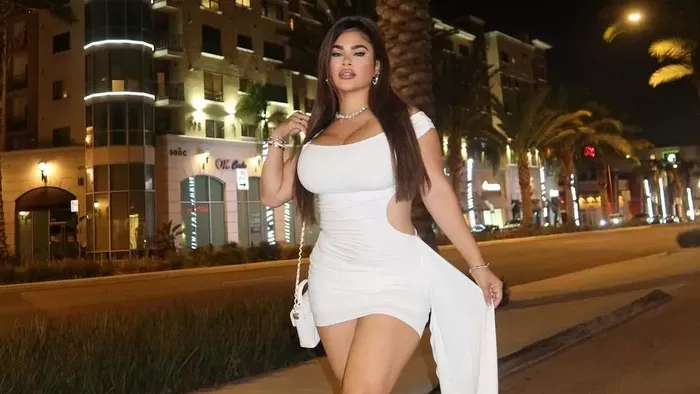 Hatalmas melleivel sokkol az MMA nÅi sztárja â fotók