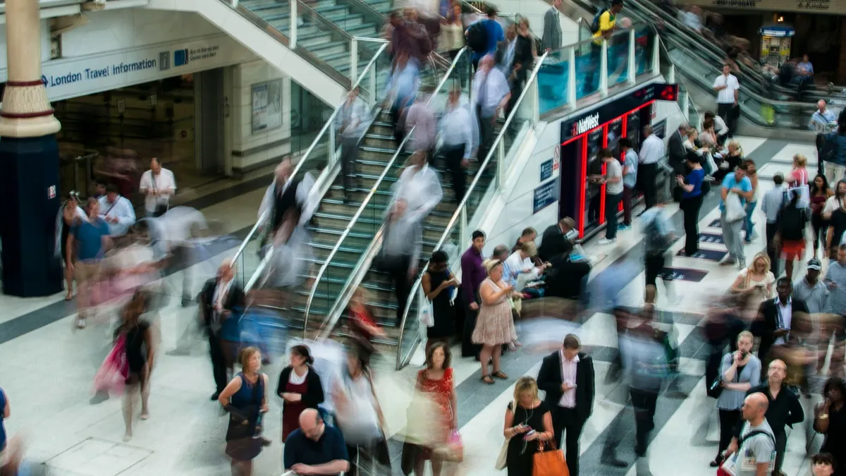 FOMO, vásárlás, pláza