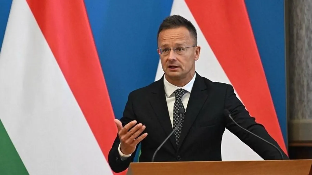 Szijjártó Péter: Be kell fejezni az európai emberek pénzének Ukrajnába küldését