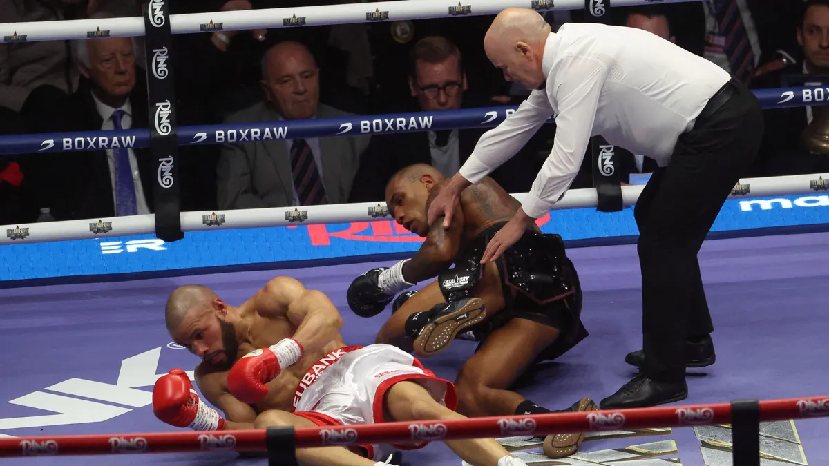 Döbbenetes eredménnyel zárult az év pokoli bokszmeccse – videó