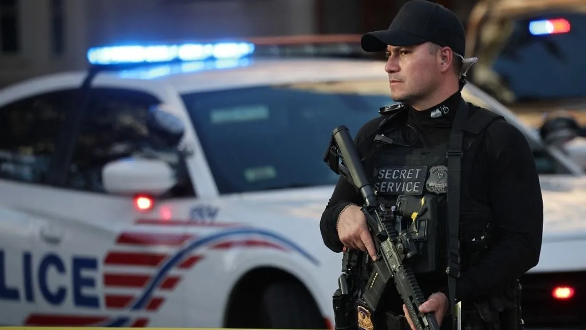 Vérfürdő a Fehér Ház közelében – két nemzeti gárdistát lőttek le Washingtonban